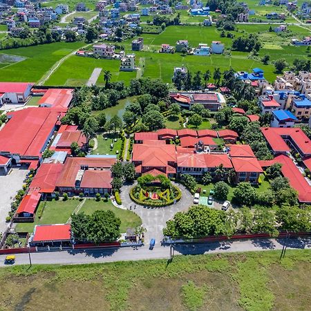 Dreamland Gold Resort & Hotel Bhairāhawā Exterior foto