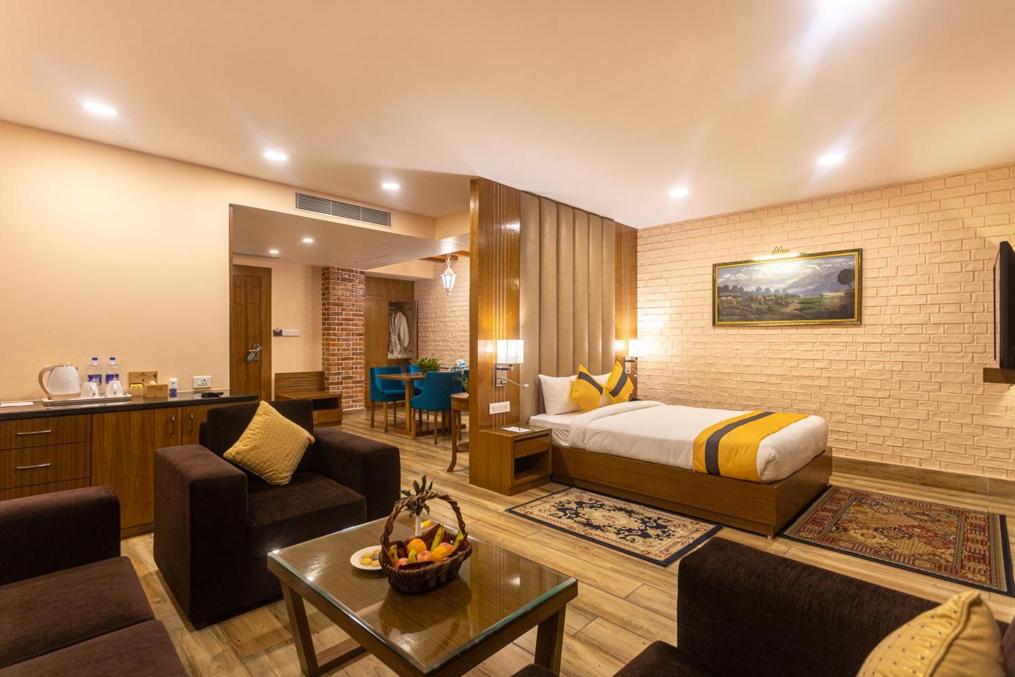 Dreamland Gold Resort & Hotel Bhairāhawā Exterior foto